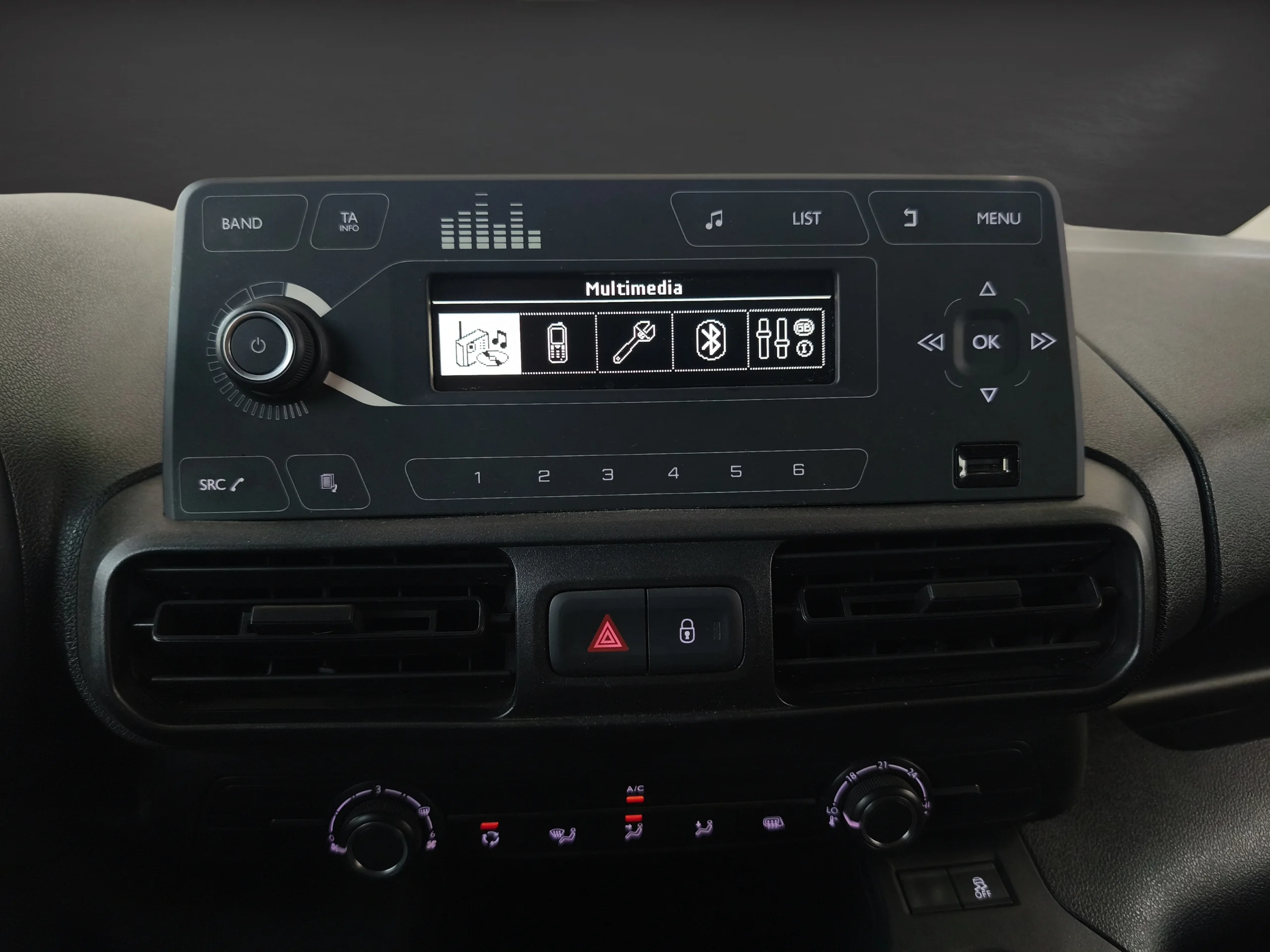 Opel Combo Frigorífica FRCX -20°C – Ocasión con Frío Oculto e Isotermo a Estrenar ¡DESDE 379 € al mes sin entrada! - Foto 27