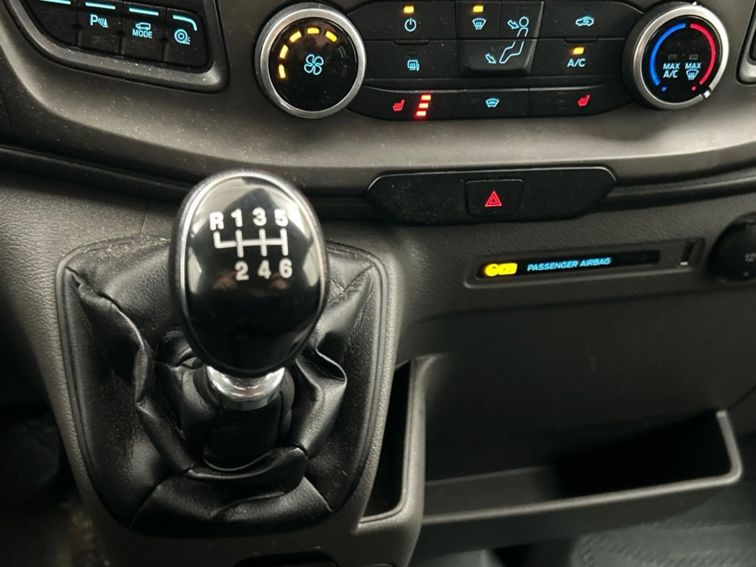 Ford Transit L3H2 130CV Trend - Foto 15