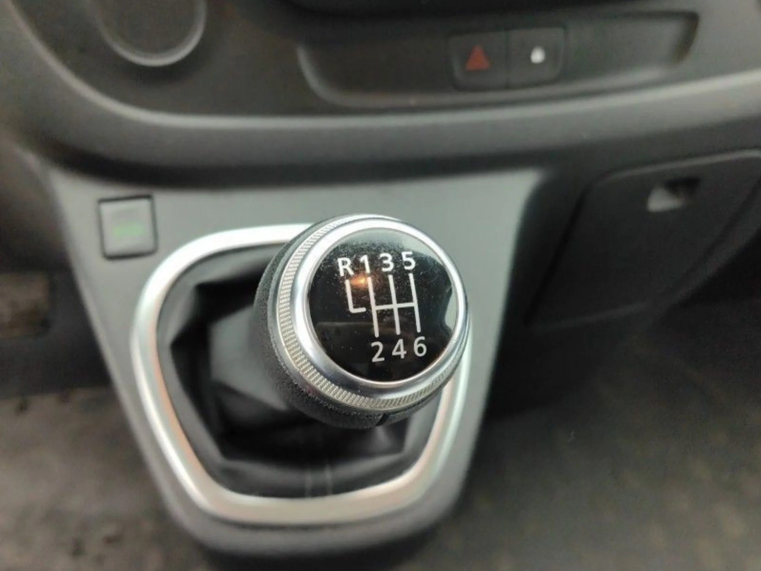 Renault Trafic L2H1 2.0 DCI 120CV Grand Confort - Foto 13