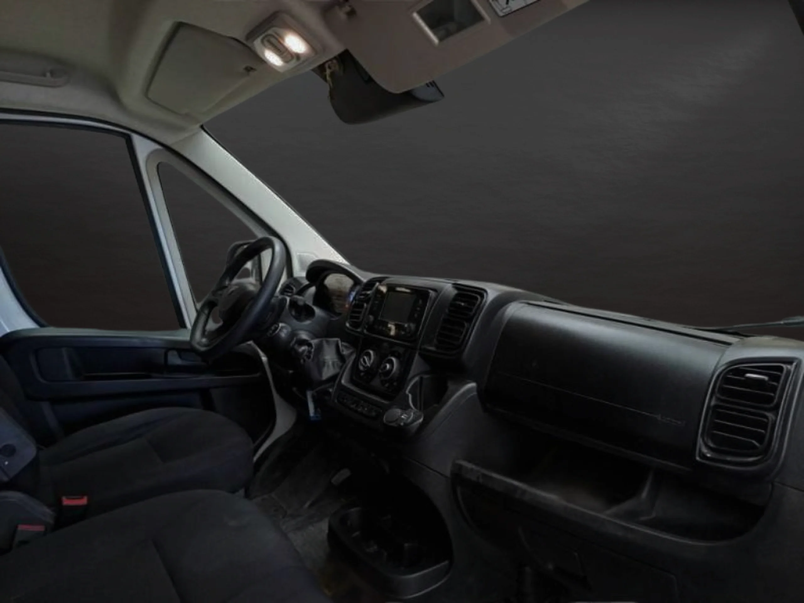 Peugeot Boxer Furgón L2H2 2.2 BlueHDi (2024) | Eficiencia y Espacio | Desde 400 € al mes - Foto 10