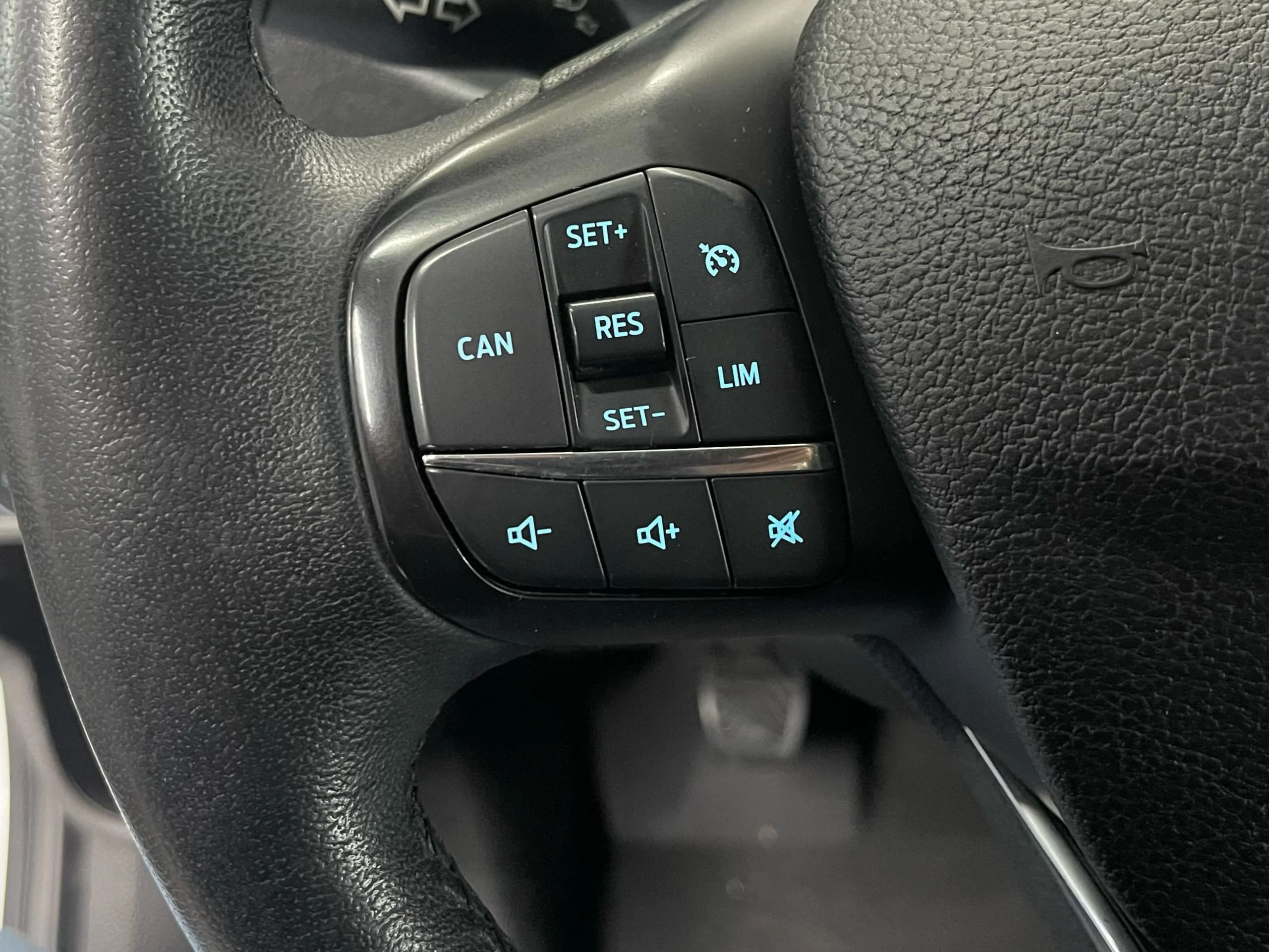 Ford Transit Carrozado Con Trampilla L4 131 CV TREND - Foto 13