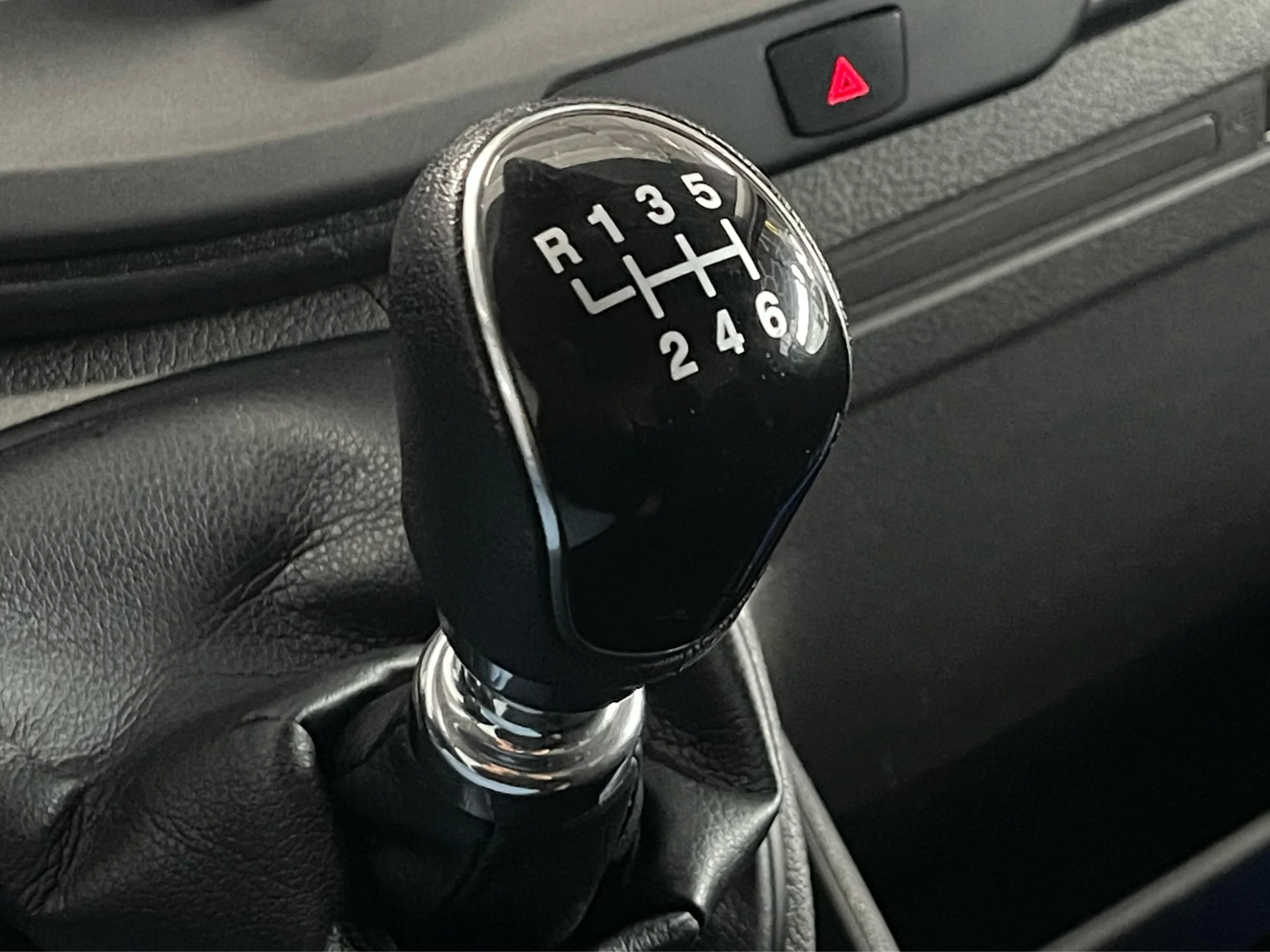 Ford Transit Carrozado Con Trampilla L4 131 CV TREND - Foto 16