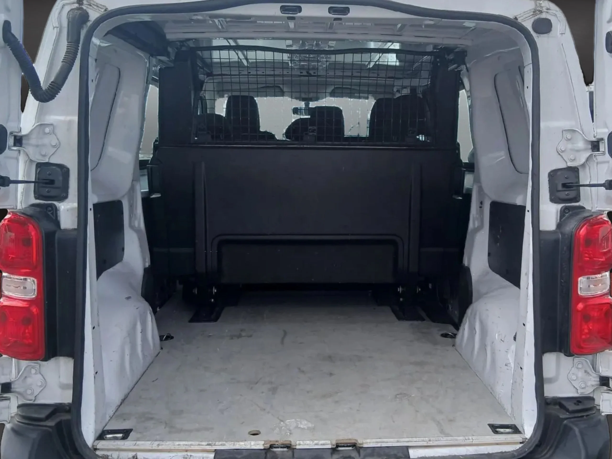 Toyota Proace Mixta 6 Plazas con separador de carga abatible - Foto 4