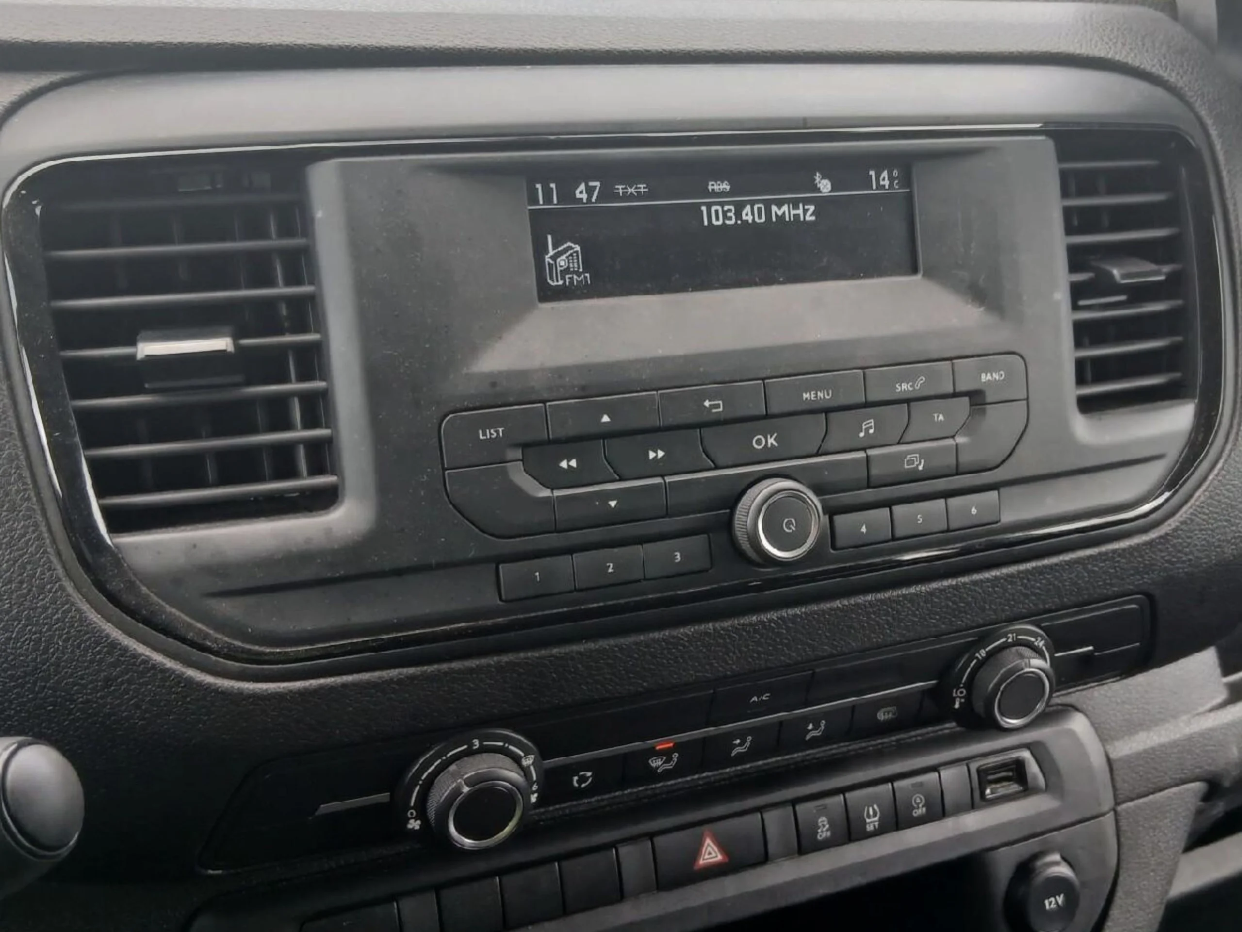 Toyota Proace Mixta 6 Plazas con separador de carga abatible - Foto 11