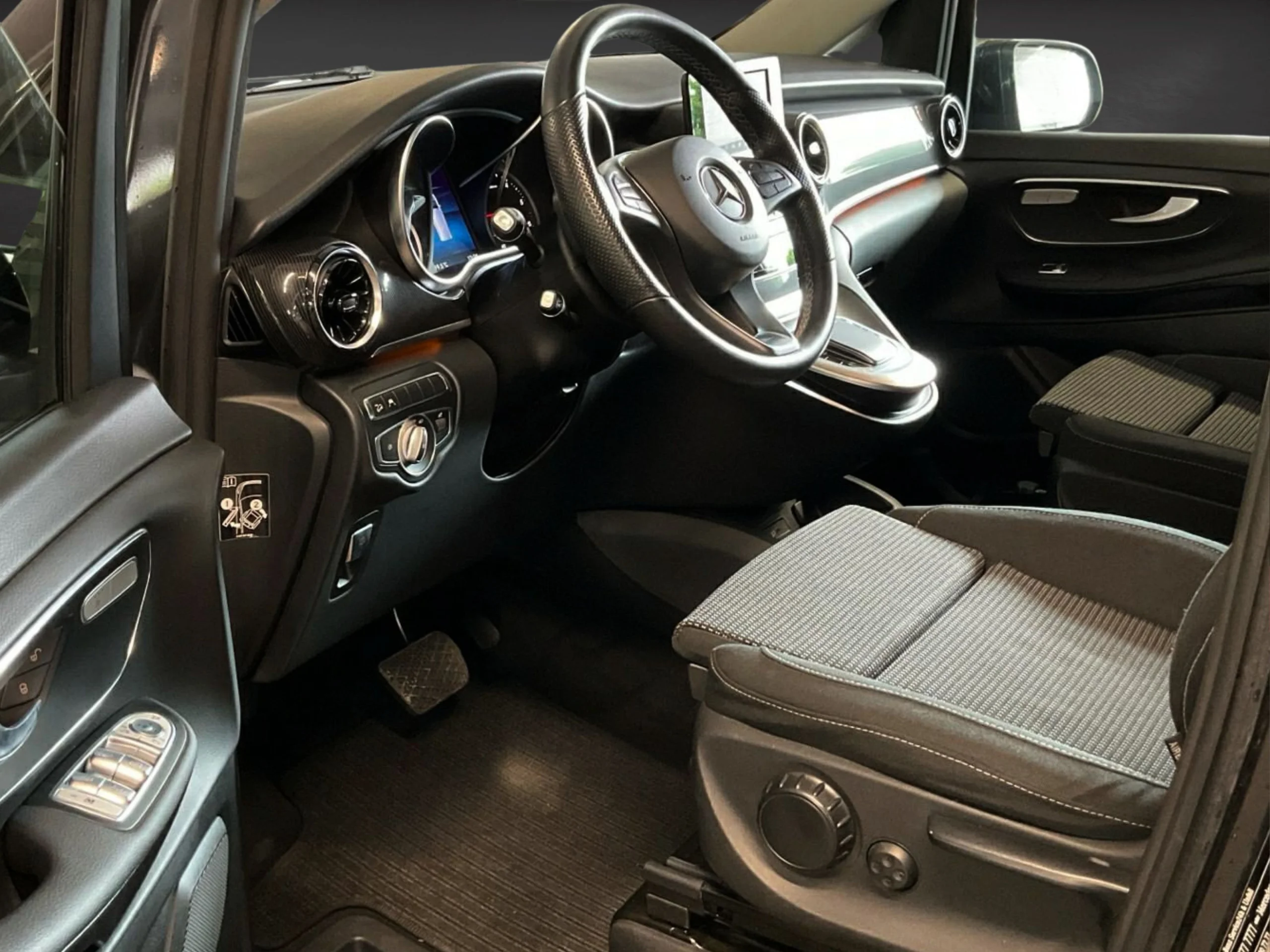 Mercedes-Benz V 220 Extralarga | 8 Plazas Premium | 4x4 | DESDE 880 €/mes - Foto 7