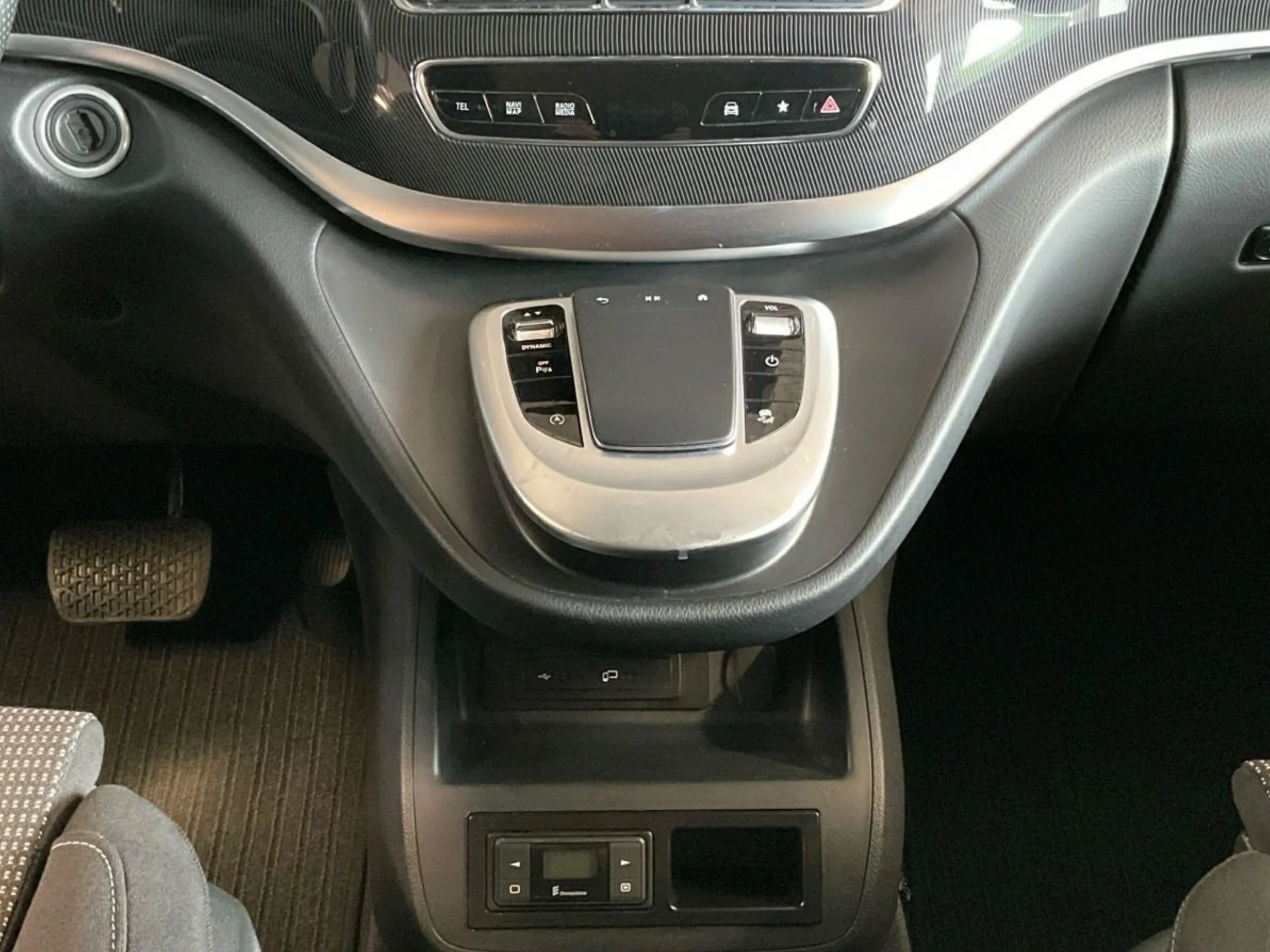 Mercedes-Benz V 220 Extralarga | 8 Plazas Premium | 4x4 | DESDE 880 €/mes - Foto 13