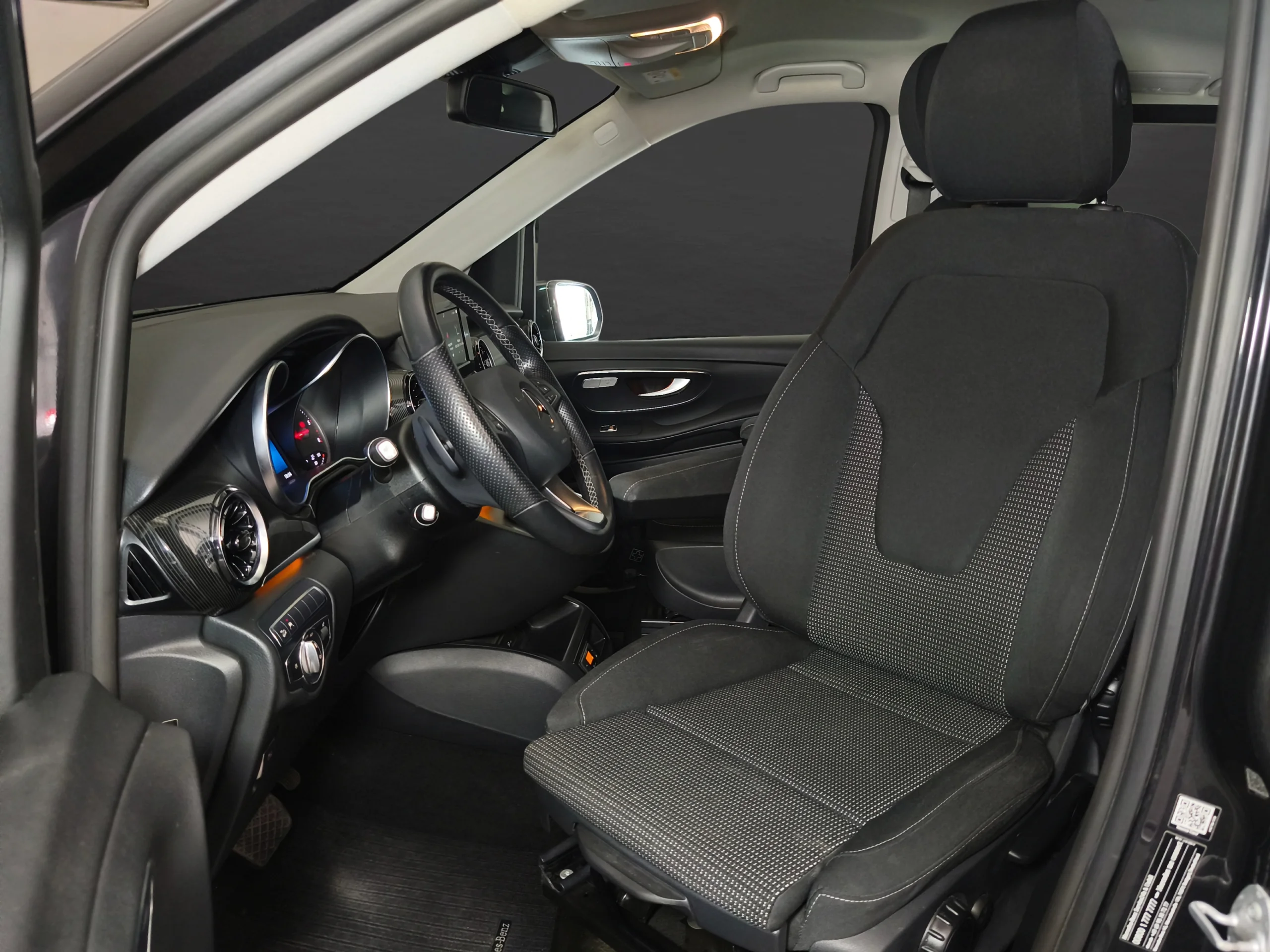 Mercedes-Benz V 220 Extralarga | 7 Plazas Premium | 4x4 | DESDE 867 €/mes - Foto 11