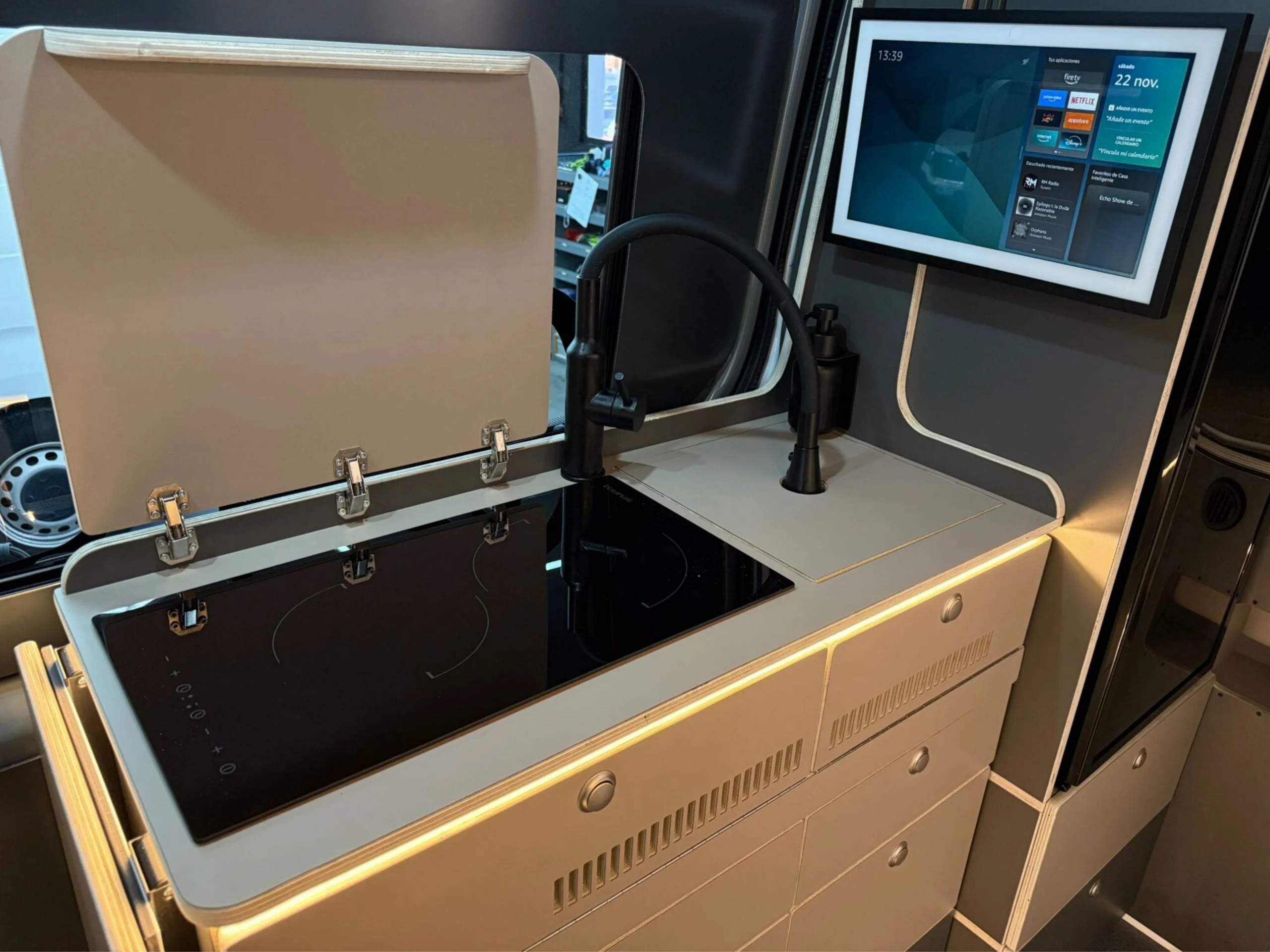 Mercedes-Benz Sprinter 906 CAMPER 4X4 - Foto 18