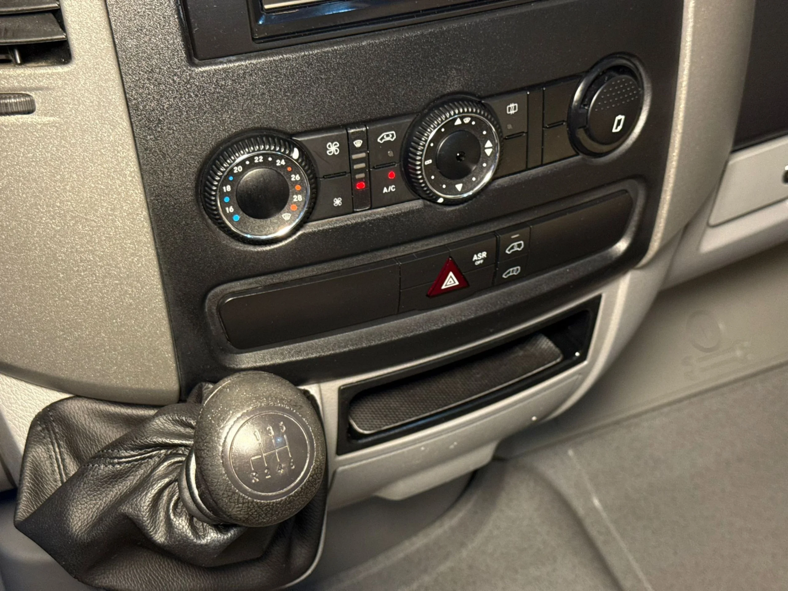 Mercedes-Benz Sprinter 906 CAMPER 4X4 - Foto 46