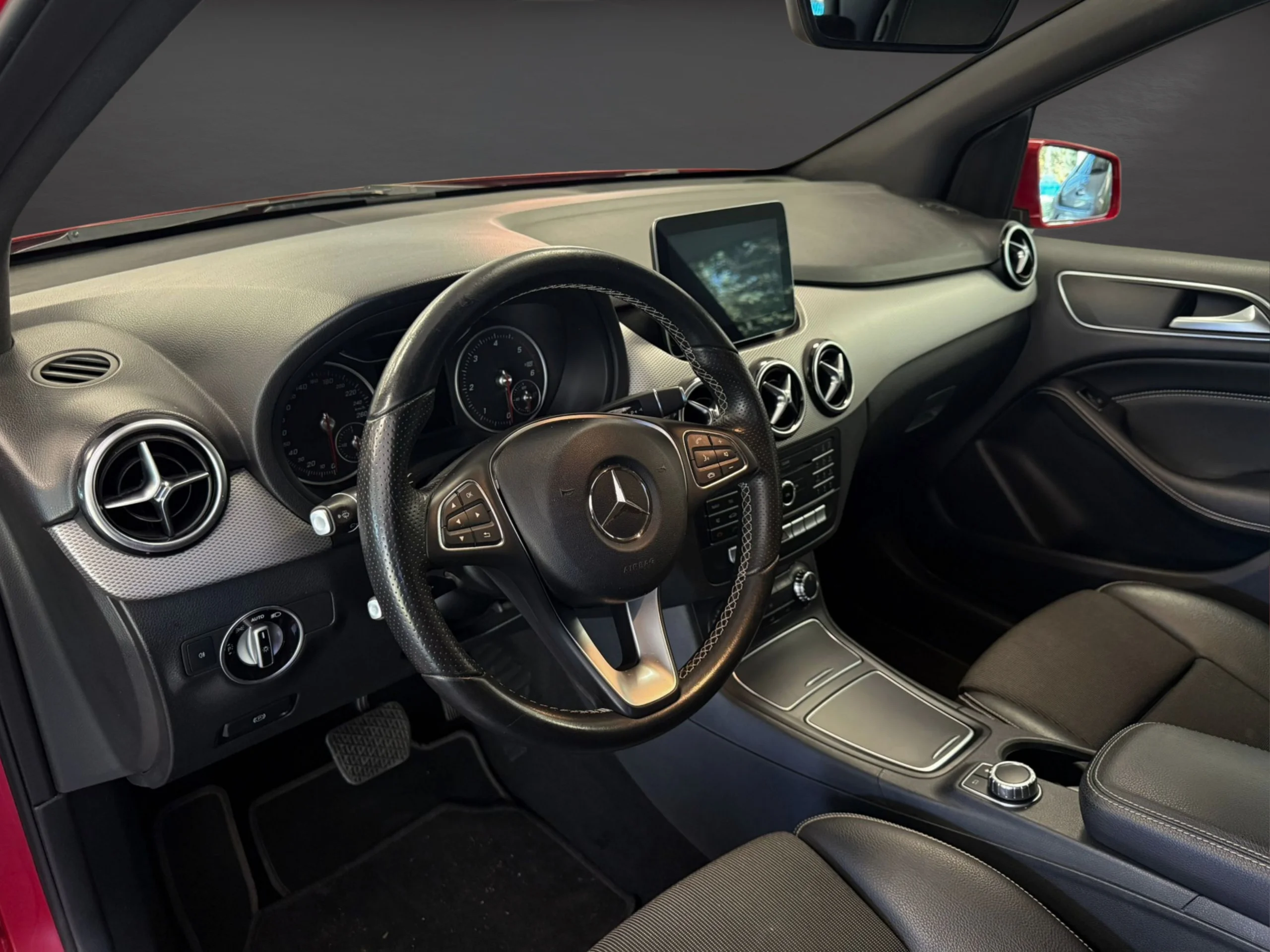 Mercedes-Benz Clase B 200D CDI 136CV Automatico - Foto 9