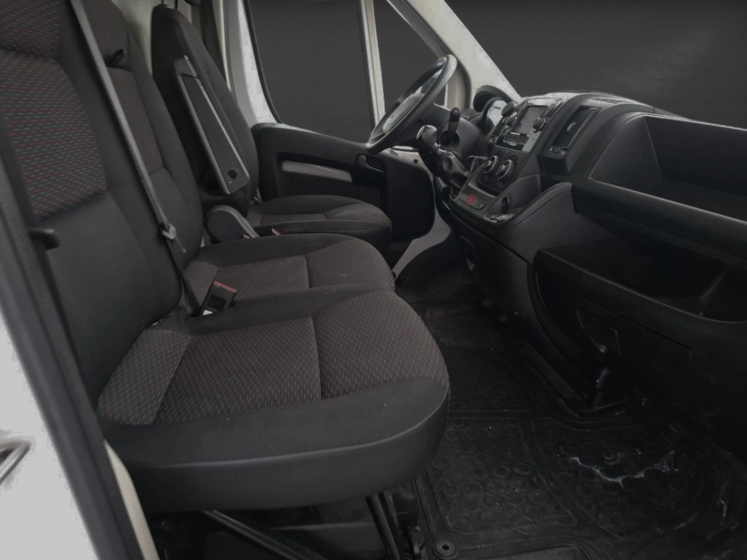 Peugeot Boxer L2H2 BlueHDi | Capacidad y Potencia | DESDE 342 €/mes - Foto 9
