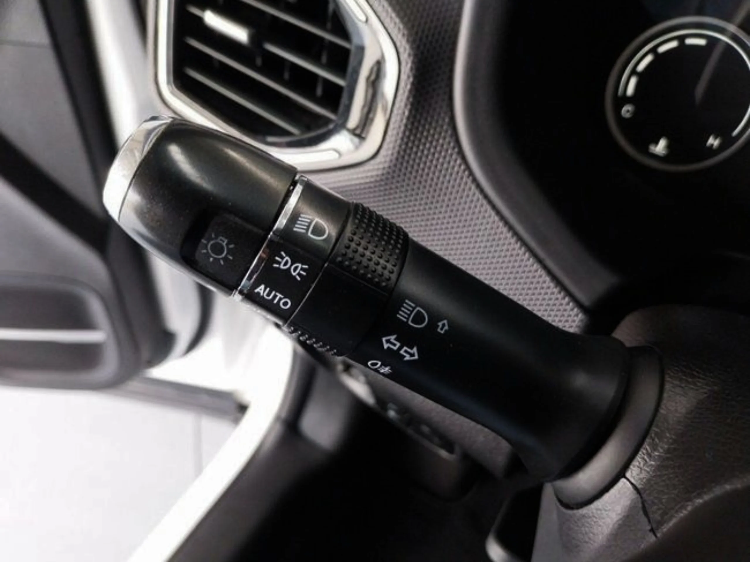 DR Motor DR3 1.5 Gasolina 115CV (2022) | SUV Familiar | Desde 209€/mes - Foto 14