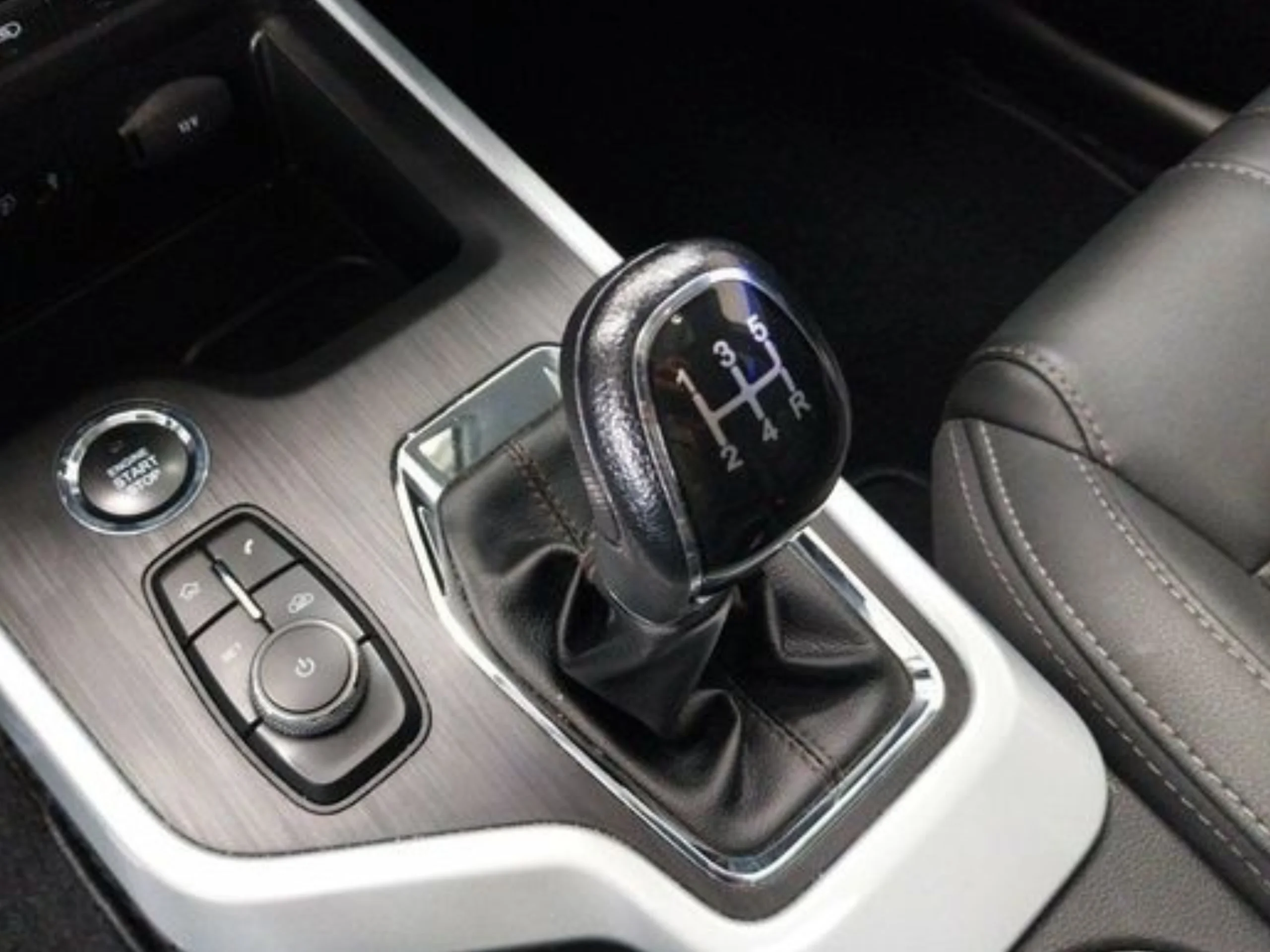 DR Motor DR3 1.5 Gasolina 115CV (2022) | SUV Familiar | Desde 209€/mes - Foto 17