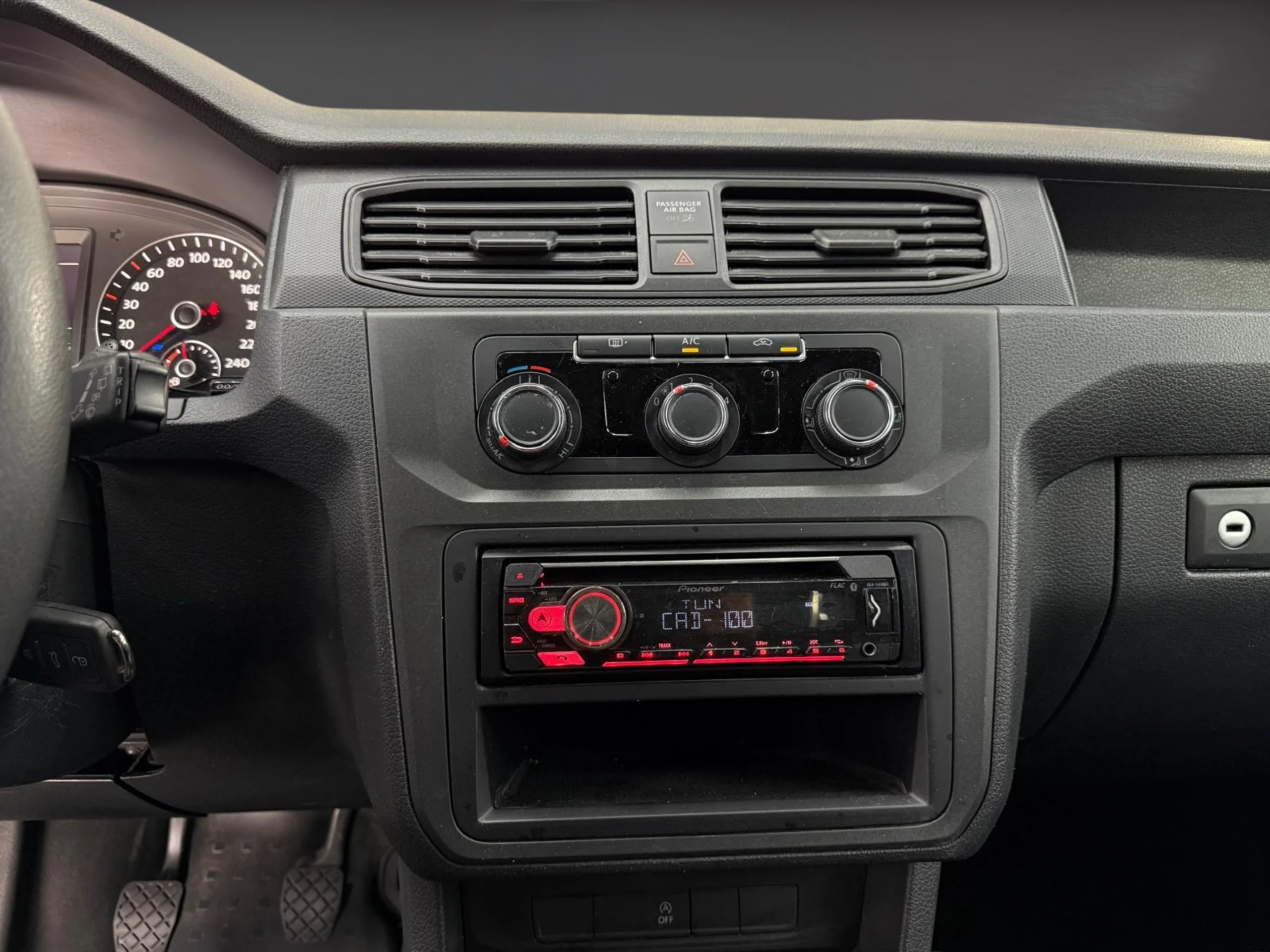 Volkswagen Caddy Furgón TGI 1.4 110CV  Híbrido Gasolina / GNC - Foto 13