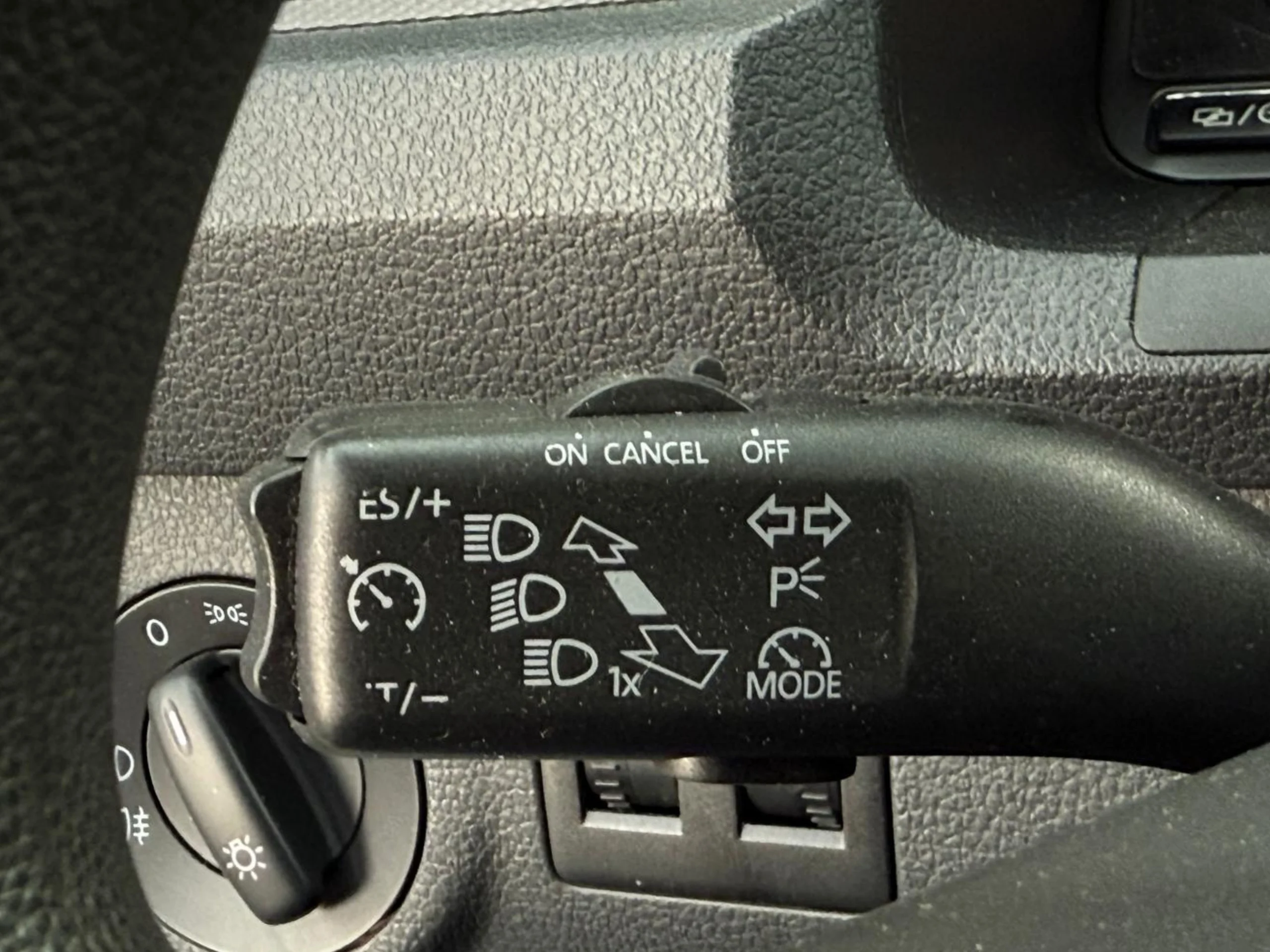 Volkswagen Caddy Furgón TGI 1.4 110CV  Híbrido Gasolina / GNC - Foto 15