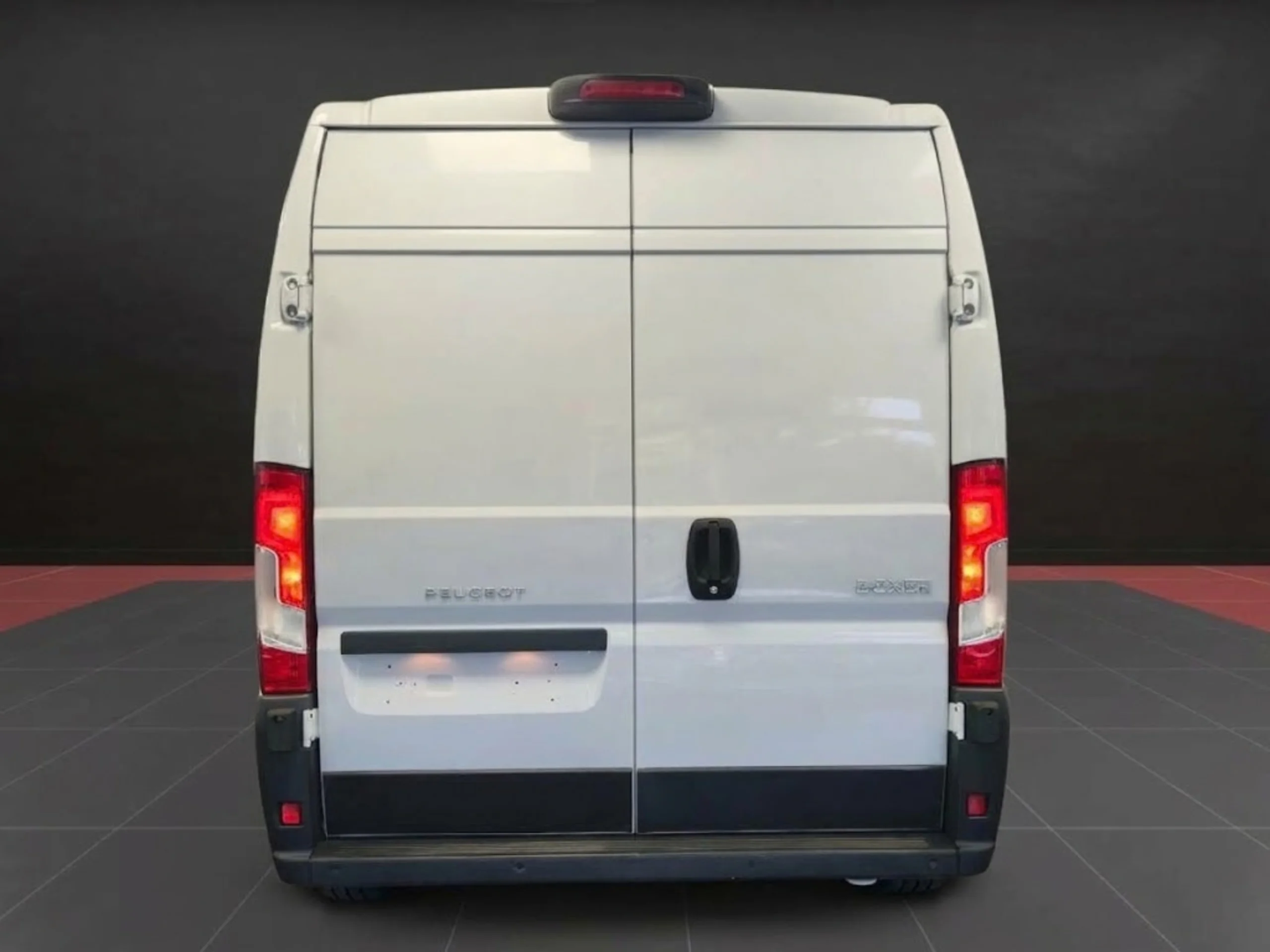 Peugeot Boxer L4H2 Asphalt 140CV  – Vehículo Industrial de Ocasión ¡Desde 395 €/mes! - Foto 6