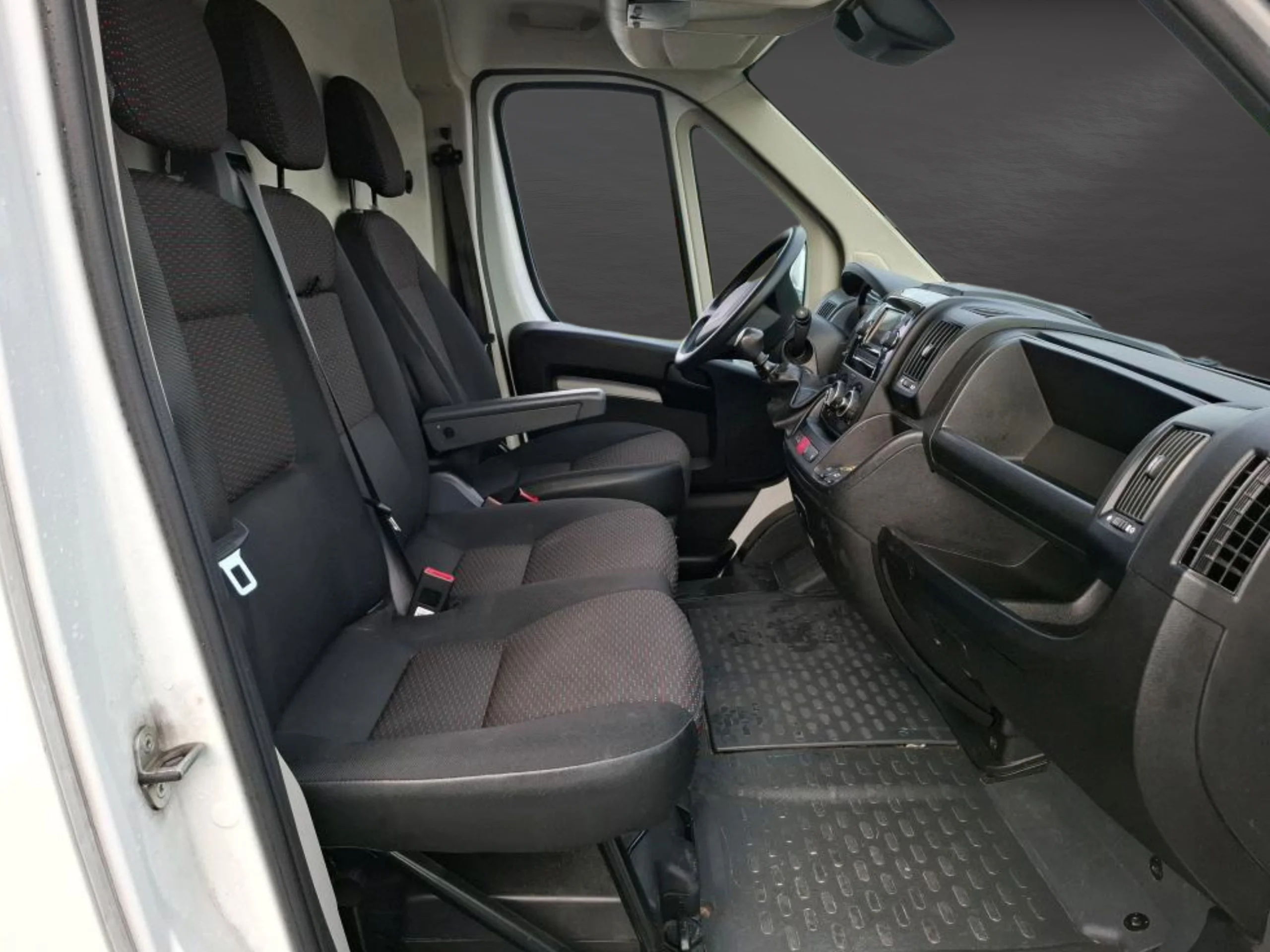 Peugeot Boxer Peugeot Boxer 330 L1H1 BLUEHDI 120 S&S PREMIUM - Foto 8
