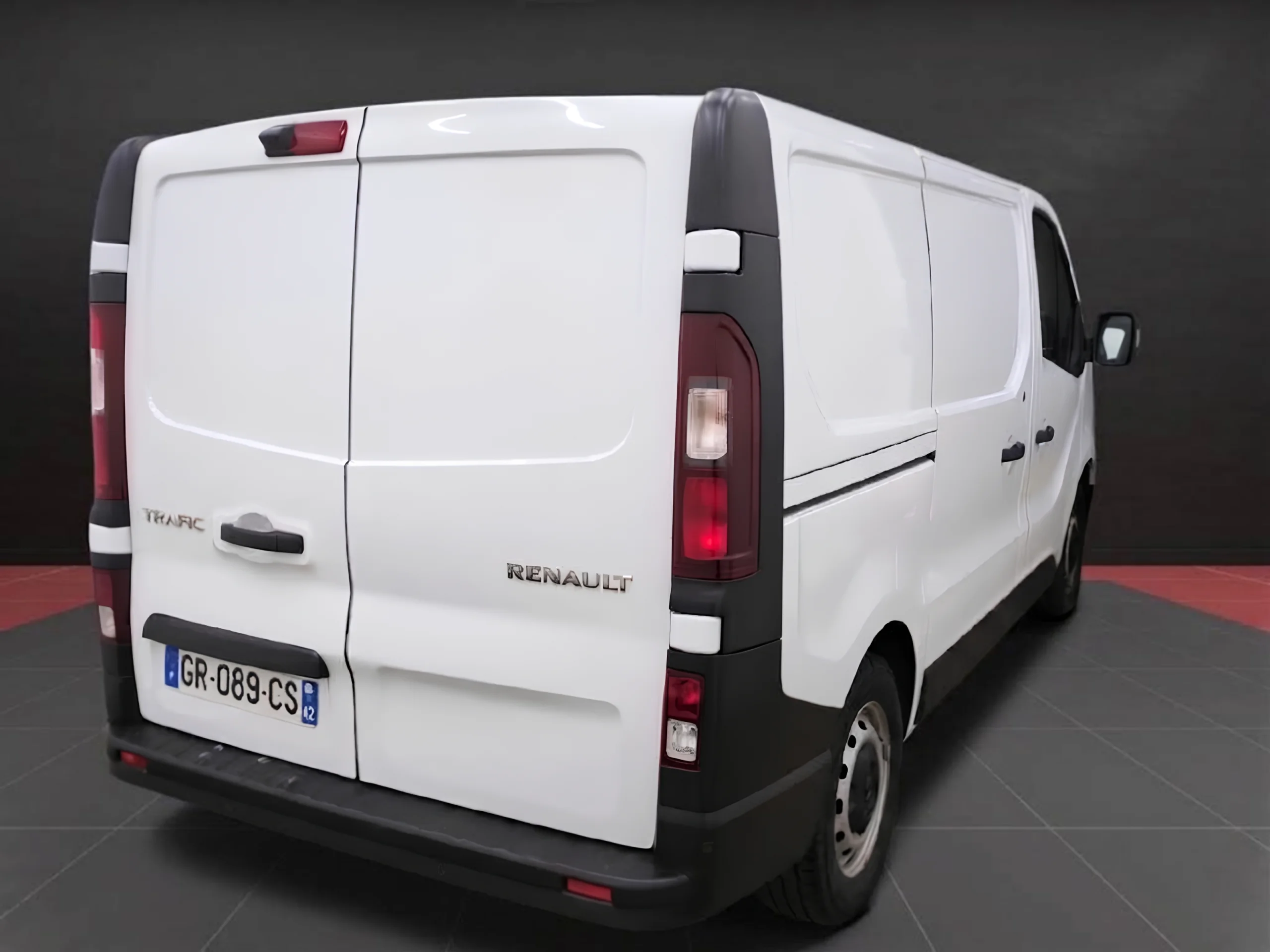 Renault Trafic L1H1 Grand Confort 130CV (2023) | Desde 359€/mes - Foto 4