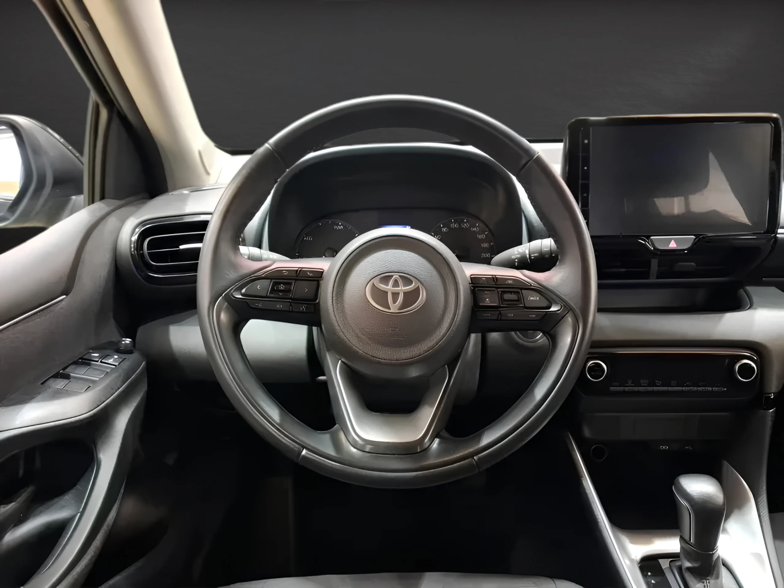 Toyota Yaris 1.5 120H Active Plus ECO (2025) | Desde 321€/mes - Foto 12