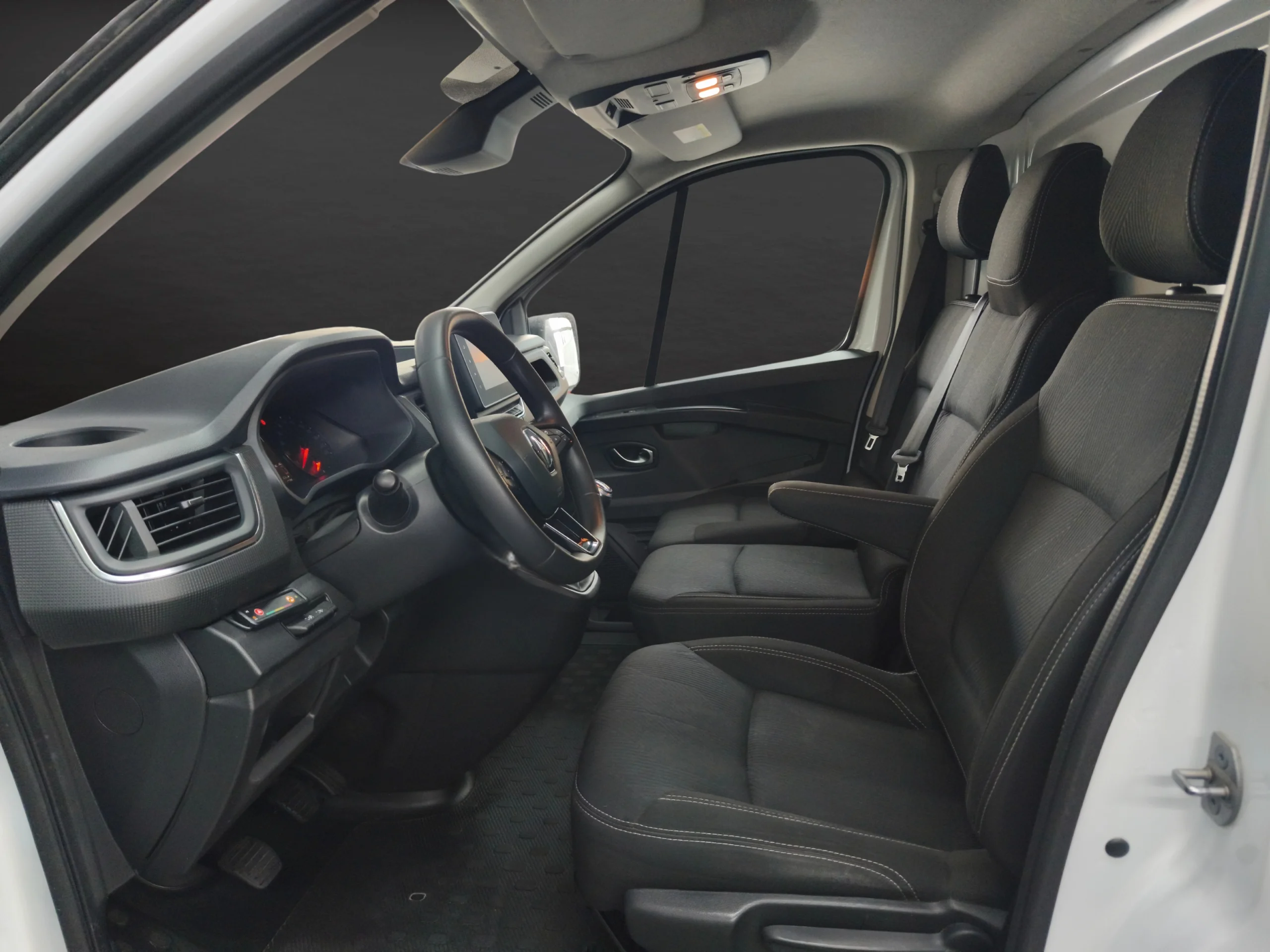 Renault Trafic  L2H2 150CV con Baca y Escalera | Desde 360€/mes - Foto 9