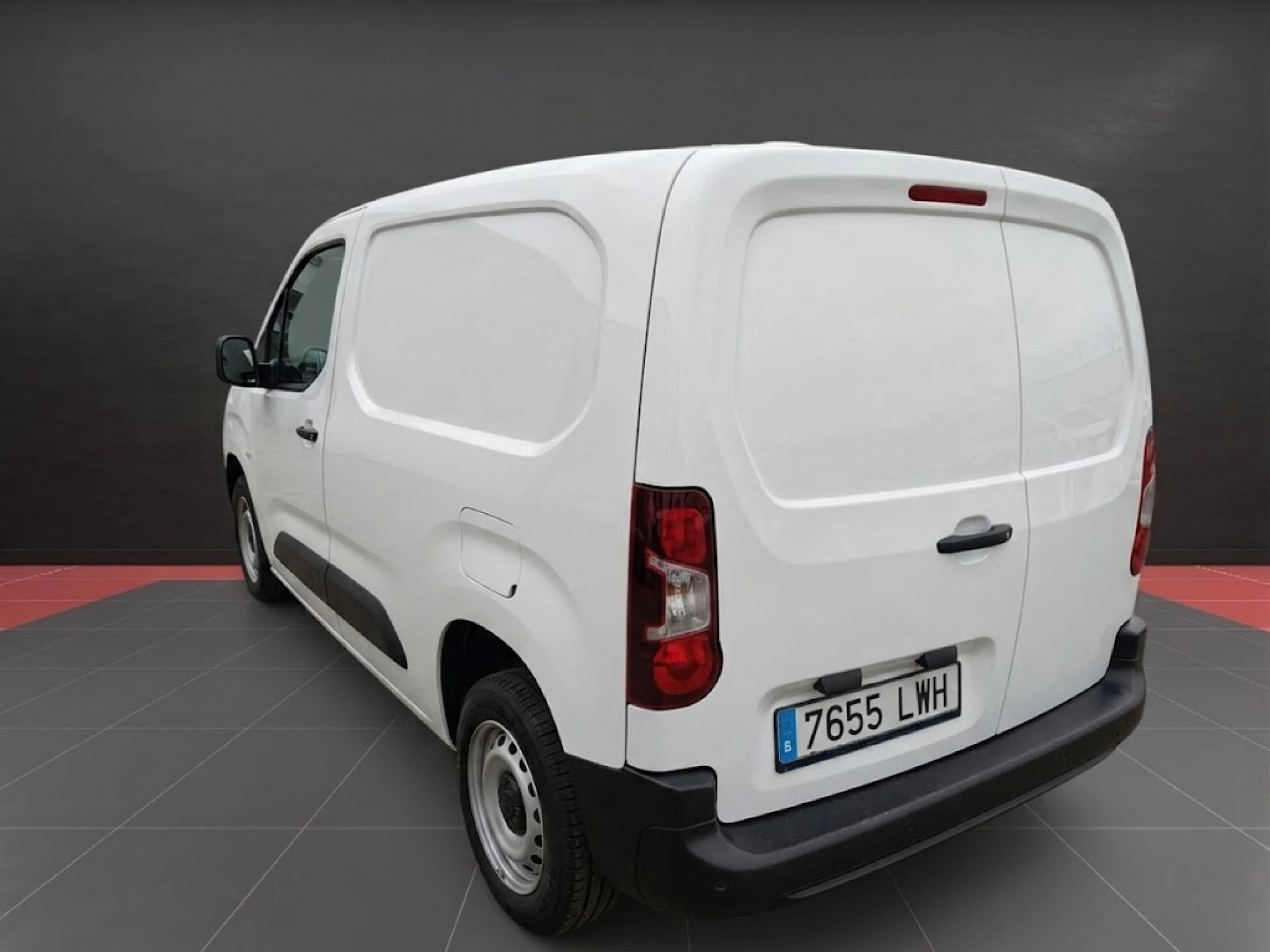 Peugeot Partner Pro Standard 600kg BlueHDi (2022) | Agilidad y Rendimiento para tu Negocio | Desde 225 € al mes - Foto 6