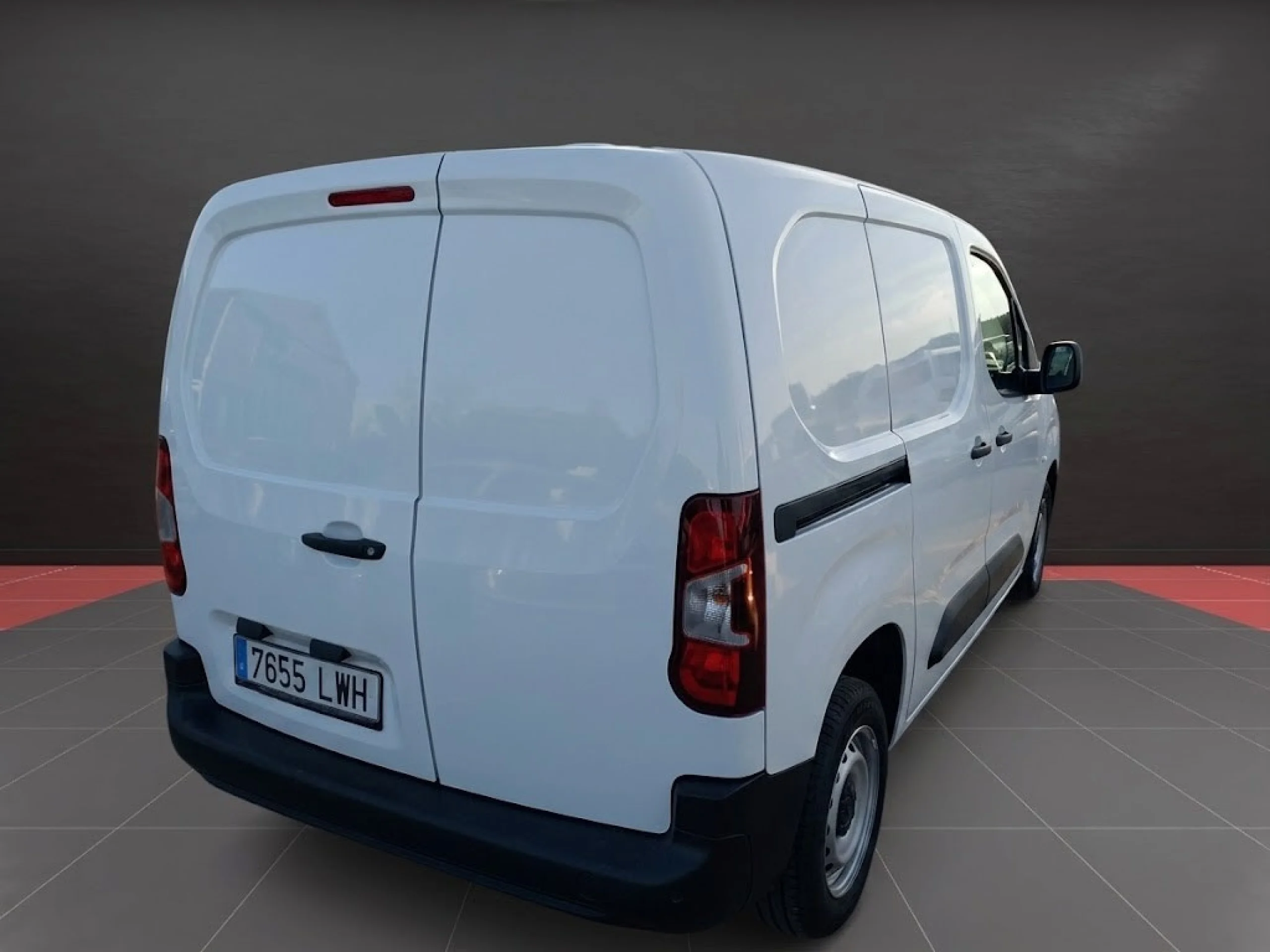 Peugeot Partner Pro Standard 600kg BlueHDi (2022) | Agilidad y Rendimiento para tu Negocio | Desde 225 € al mes - Foto 5