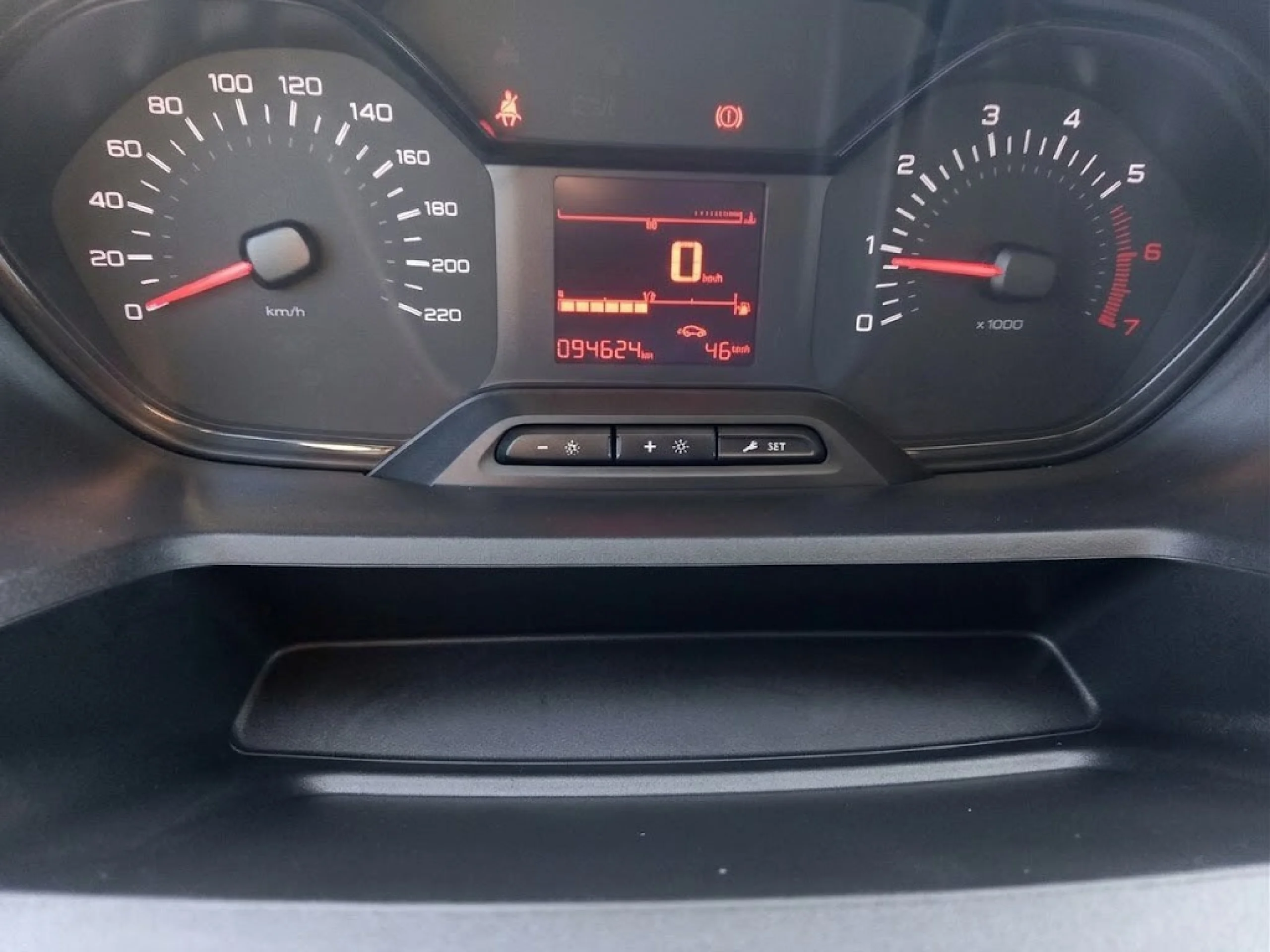 Peugeot Partner Pro Standard 600kg BlueHDi (2022) | Agilidad y Rendimiento para tu Negocio | Desde 250 € al mes - Foto 10