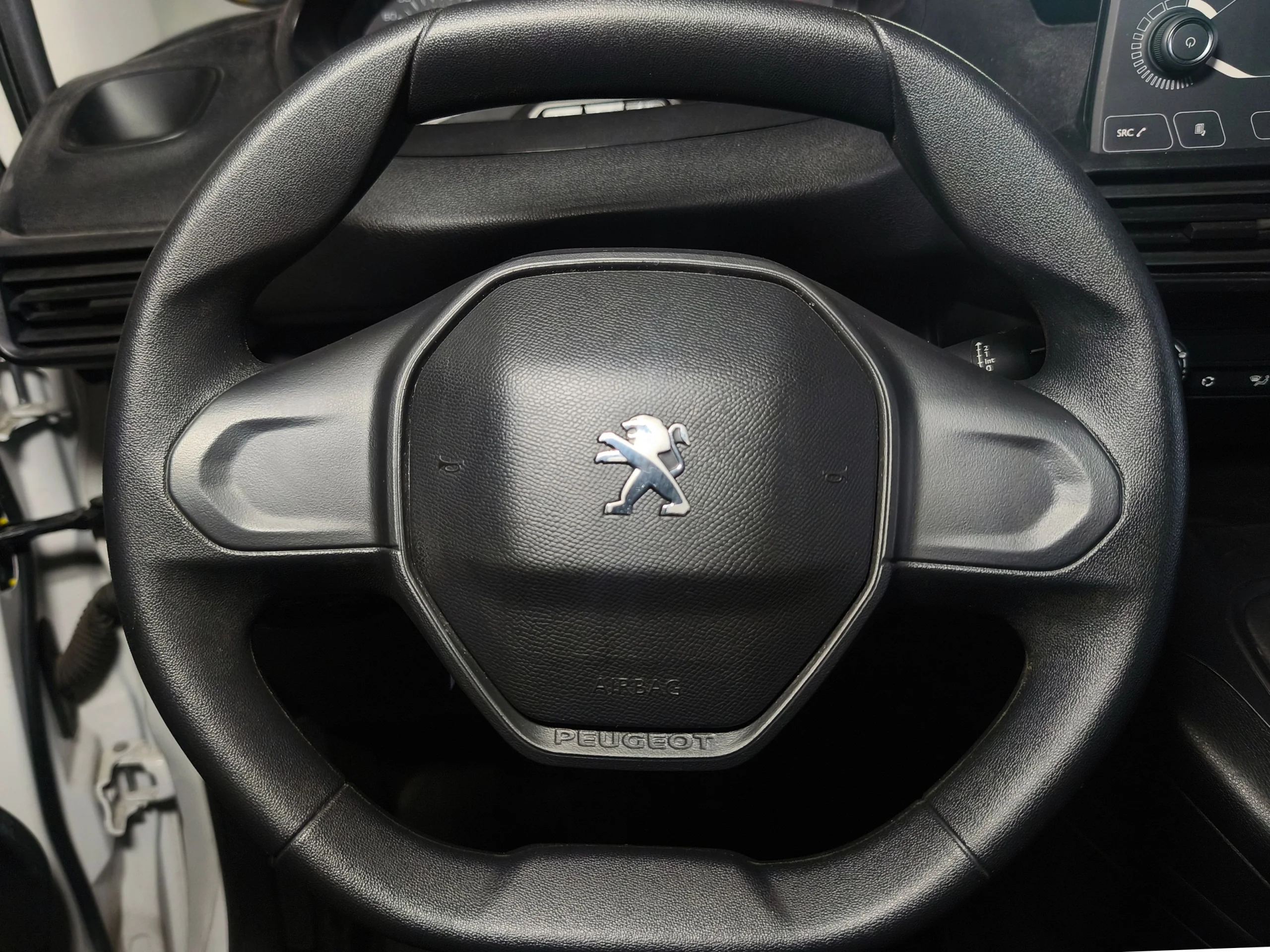 Peugeot Partner Pro Standard 600kg BlueHDi (2022) | Agilidad y Rendimiento para tu Negocio | Desde 225 € al mes - Foto 12