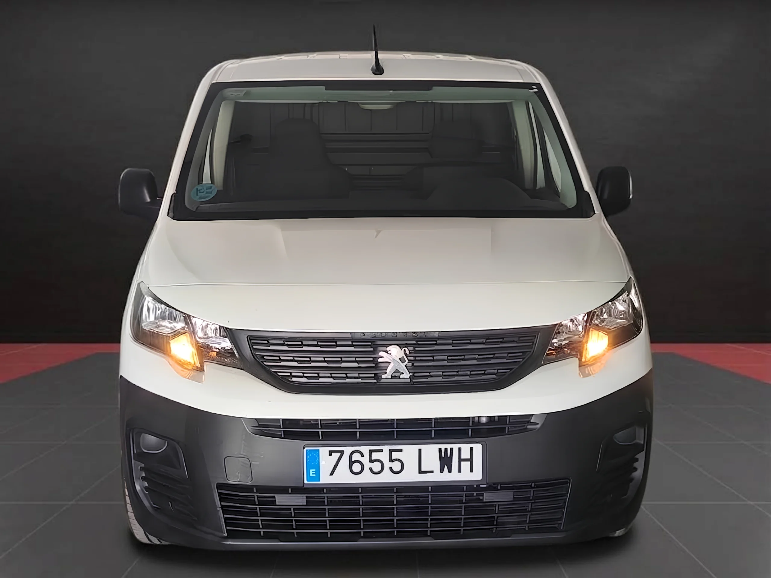 Peugeot Partner Pro Standard 600kg BlueHDi | Agilidad y Rendimiento para tu Negocio | Desde 225 € al mes - Foto 3