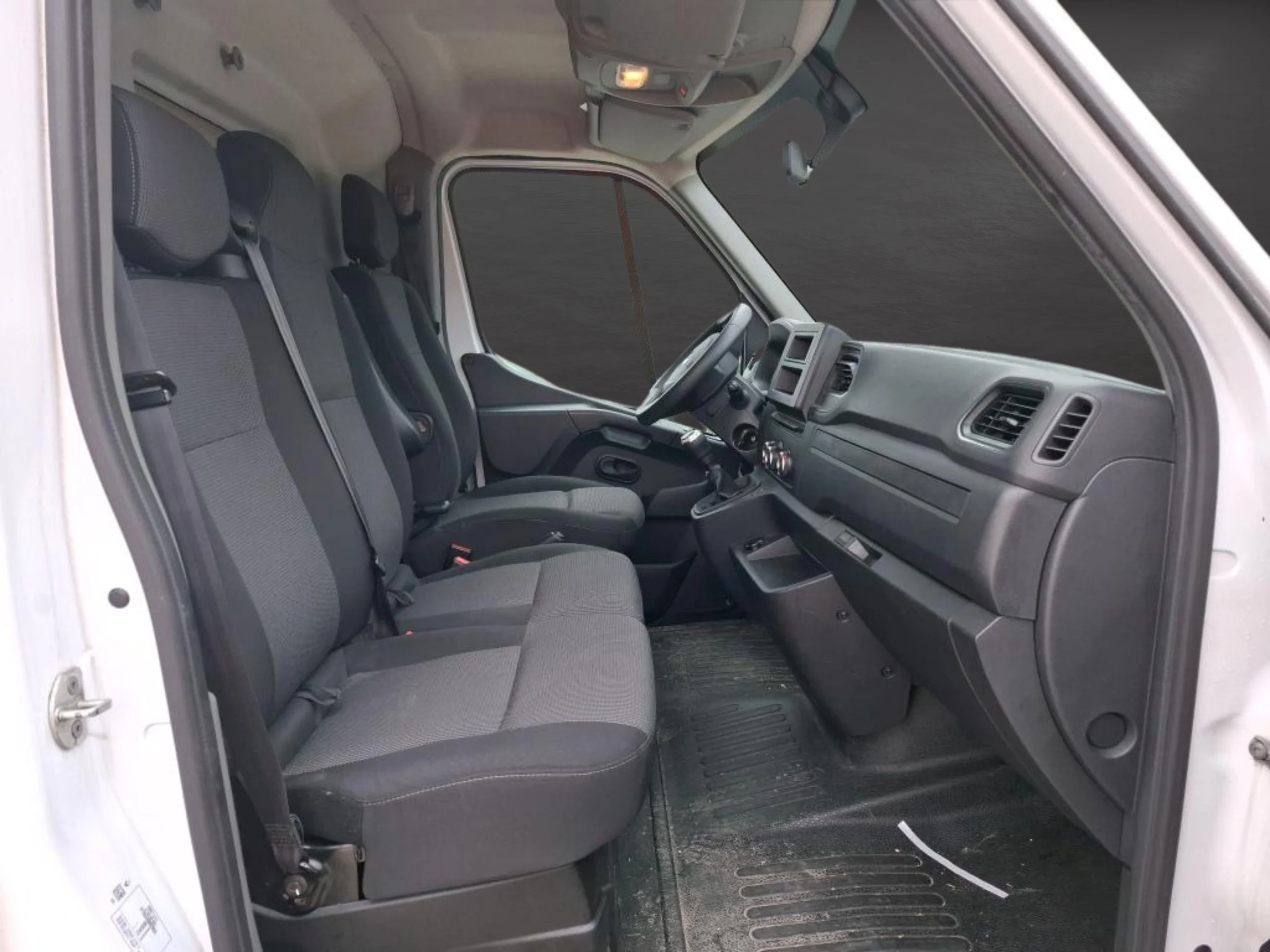Renault Master L1H2 135 CV - Foto 9